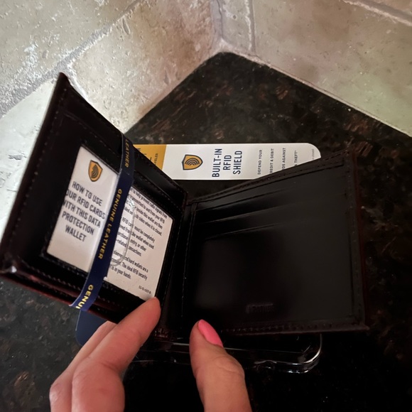 Mens Stafford RFID Shield Wallet - Picture 11 of 15